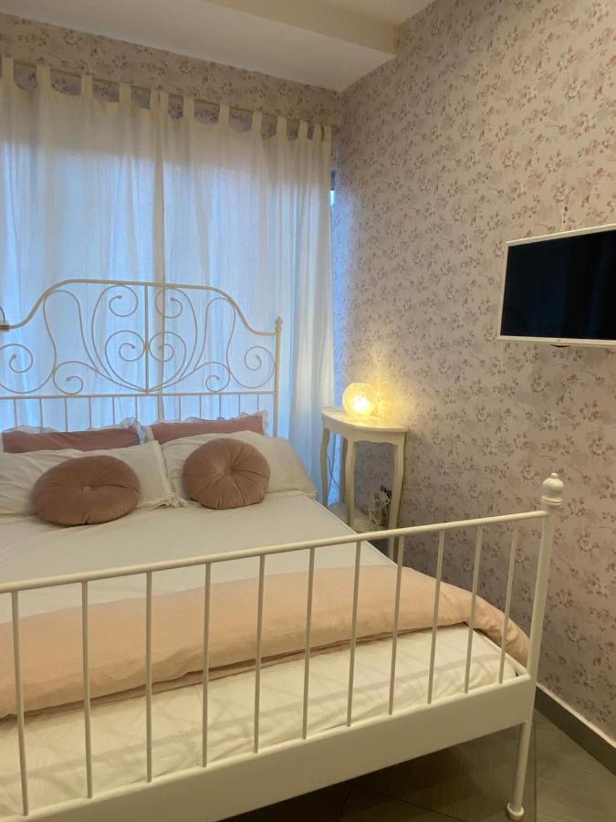 Marilyn Appartments Napoli Esterno foto